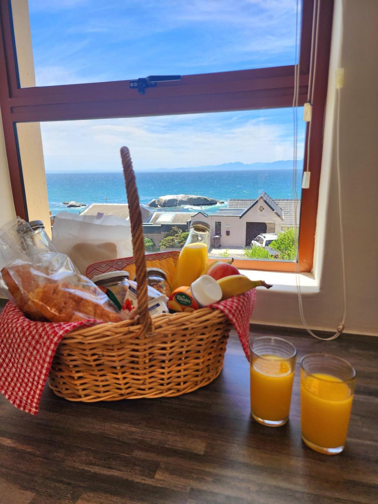The Tides Bed and Breakfast Simonʼs Town Exteriör bild