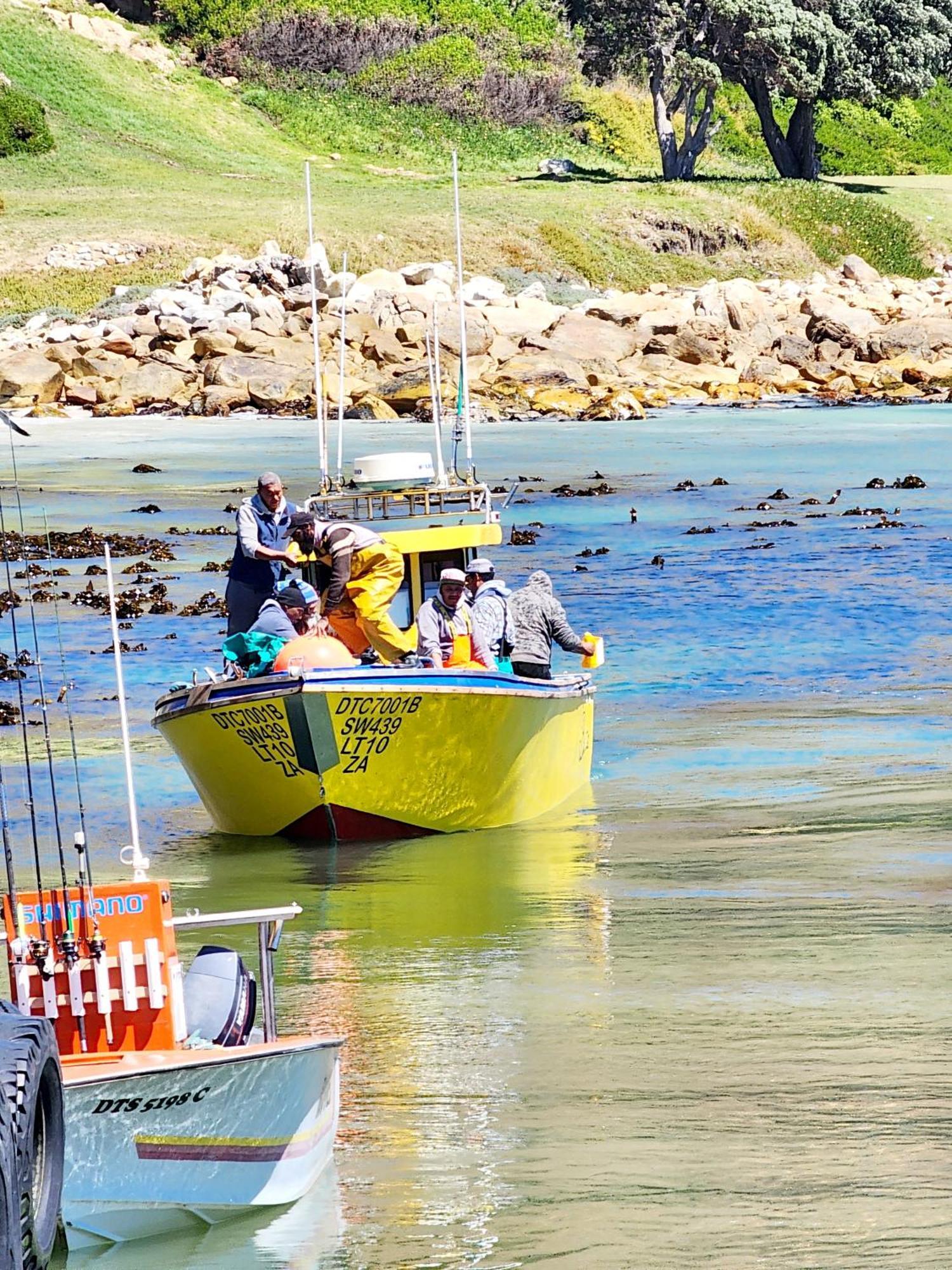 The Tides Bed and Breakfast Simonʼs Town Exteriör bild